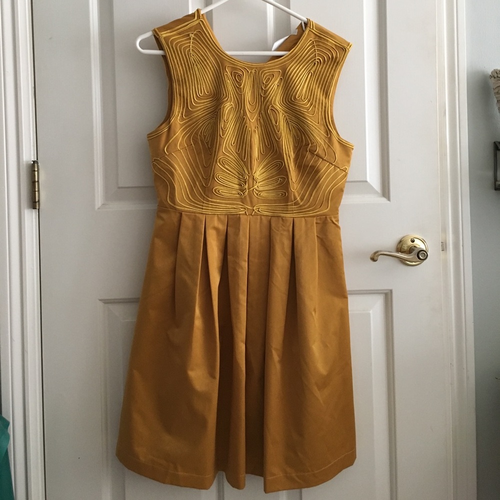 STUNNING detailed dress.