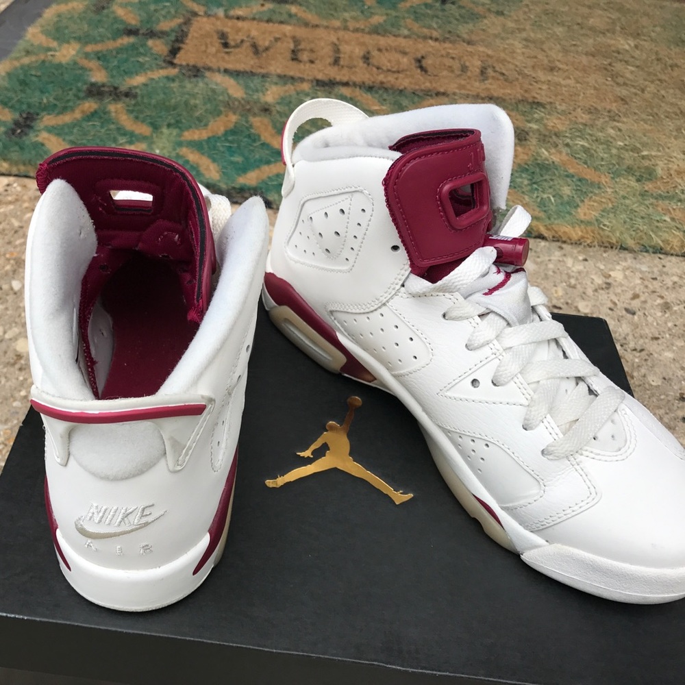 Air Jordan maroon 6's