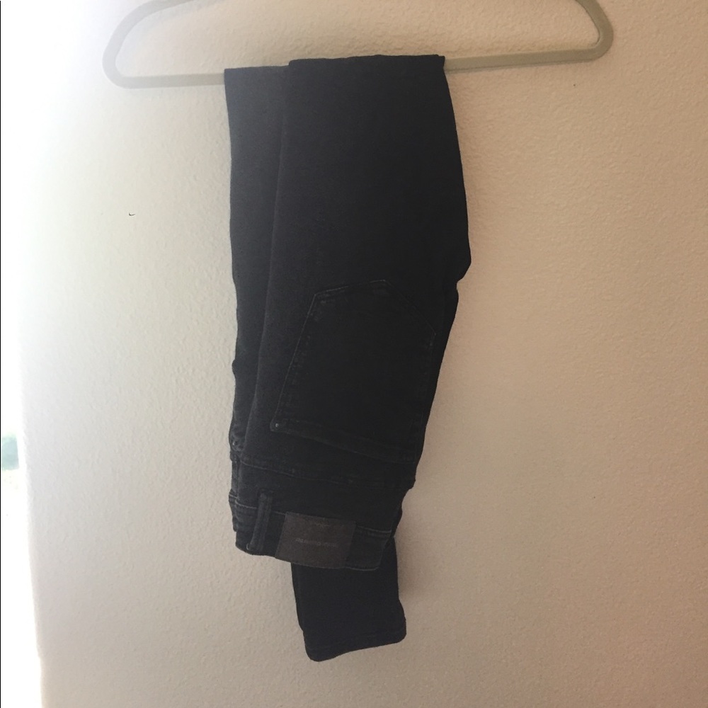 Black Skinny Jeans