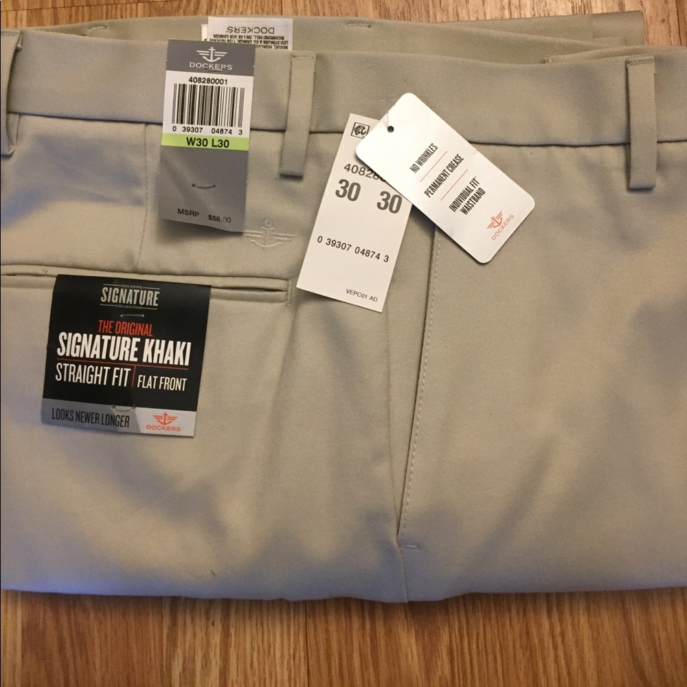 Men's Dockers beige Signature Khaki pants