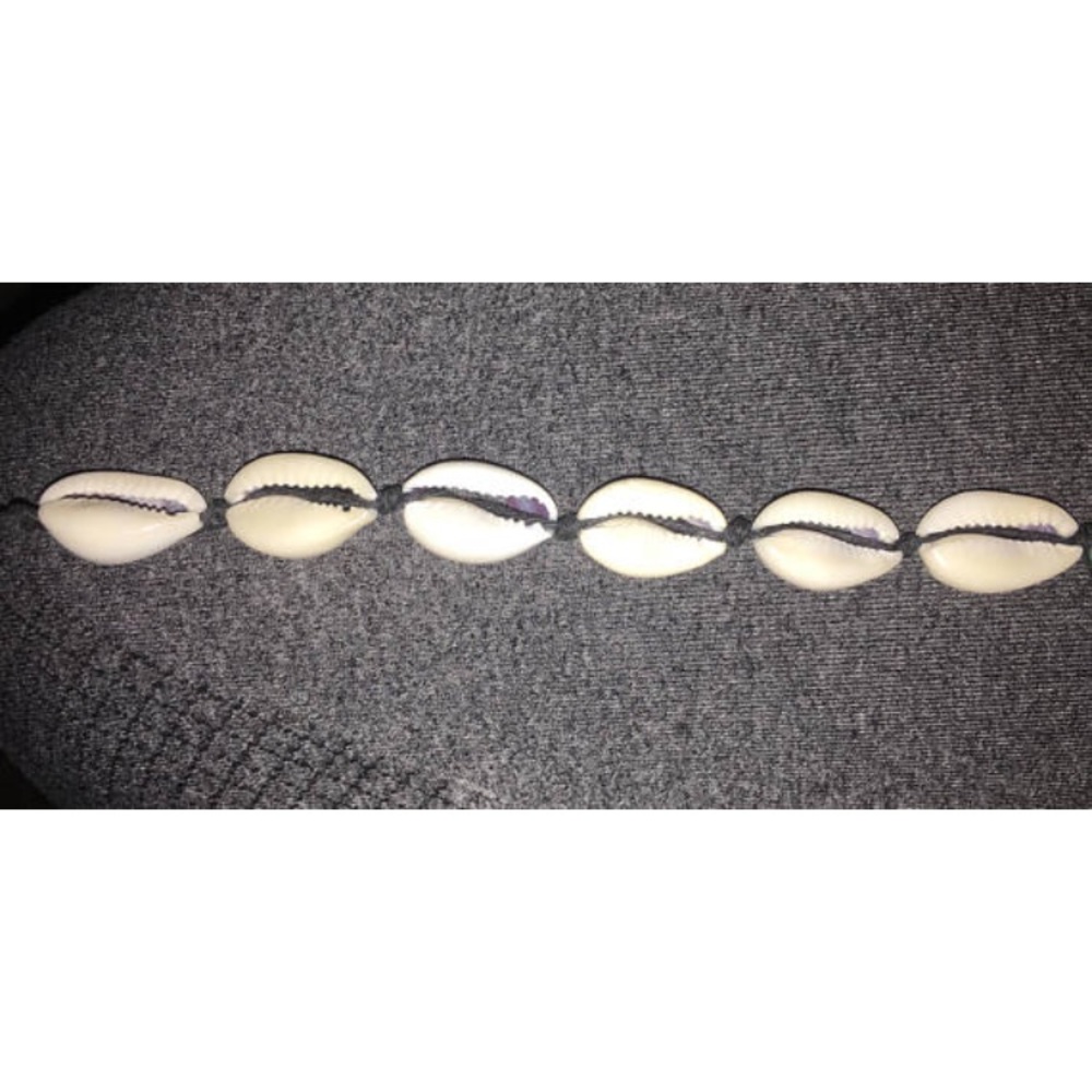 10 Shell Cowry Necklace