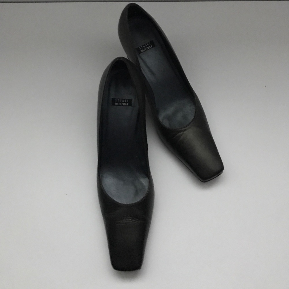 Stuart Weitzman pumps.