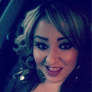 Meet your Posher, Alejandra