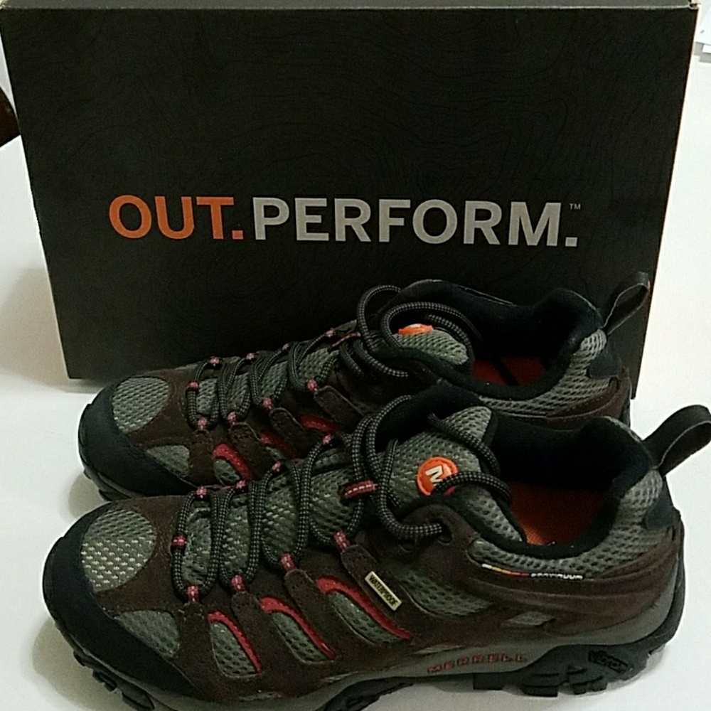 Merrell Moab waterproof  hiking shoes 9.5