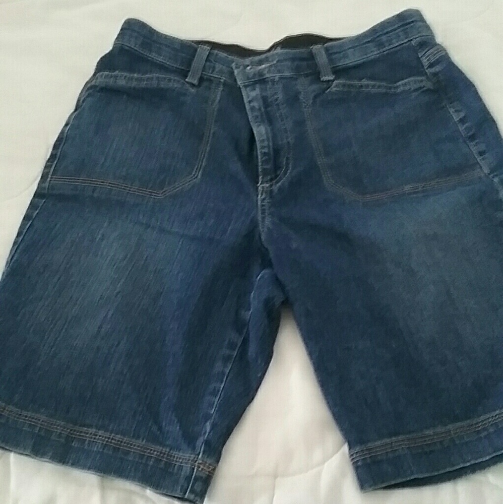 Gloria Vanderbilt Jean Shorts