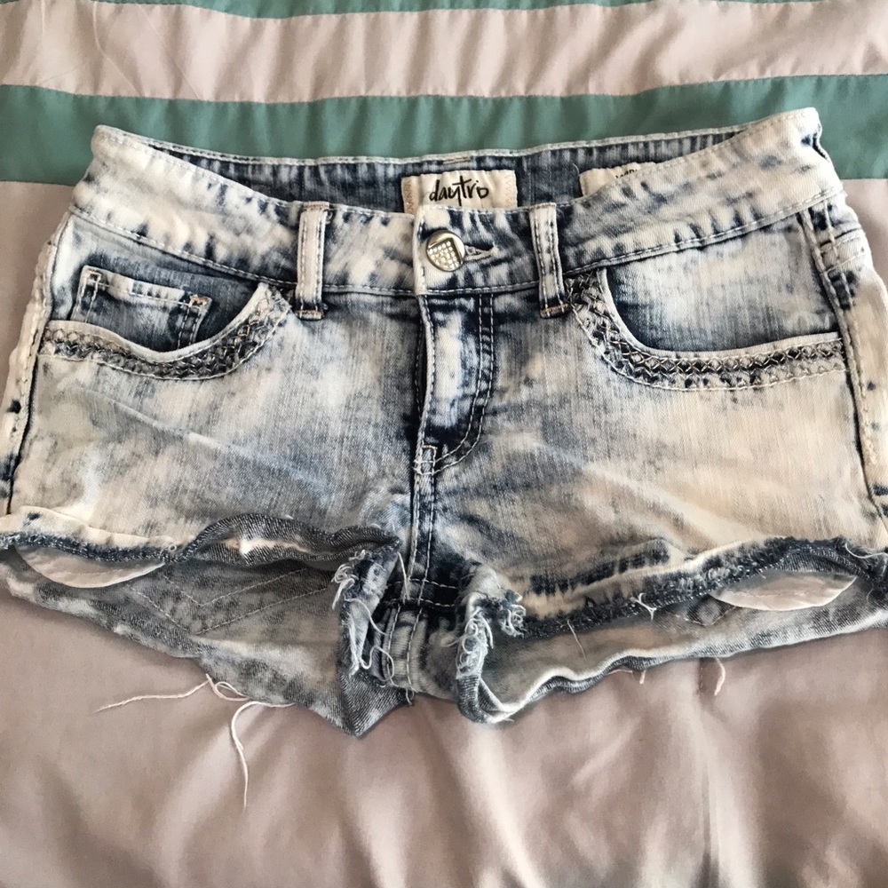 Daytrip buckle shorts
