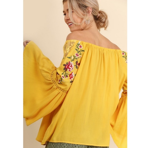 Bell sleeve floral off shoulder top  honey yellow - Picture 3 of 6