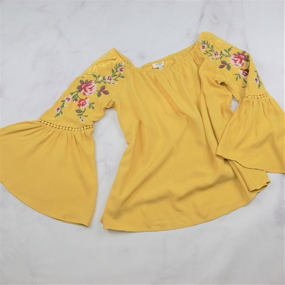 Bell sleeve floral off shoulder top  honey yellow - Picture 5 of 6