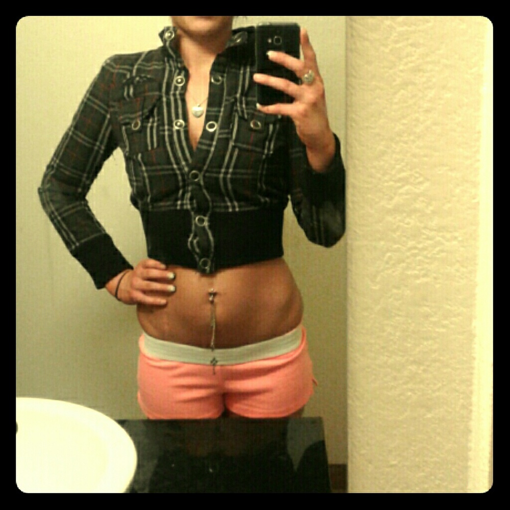 Plaid cropped fitted jacket