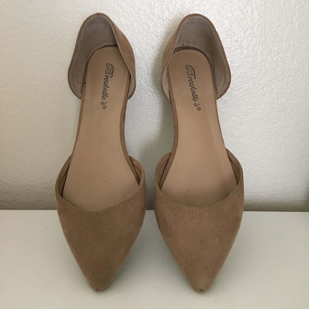 Tan Breckelle's suede flats