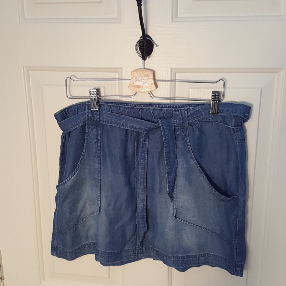 Beautiful Soft Denim Chambray Skirt!  12 New