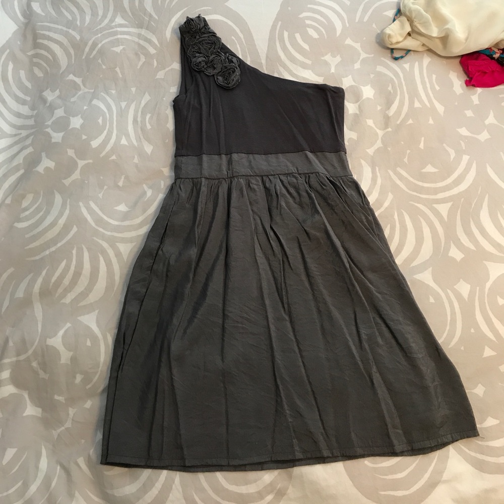 One shoulder dress