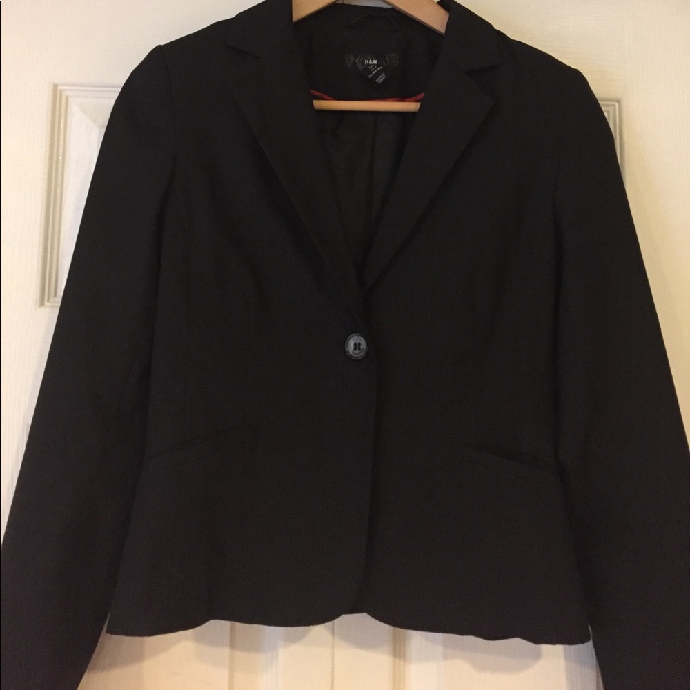 Black H&M suite