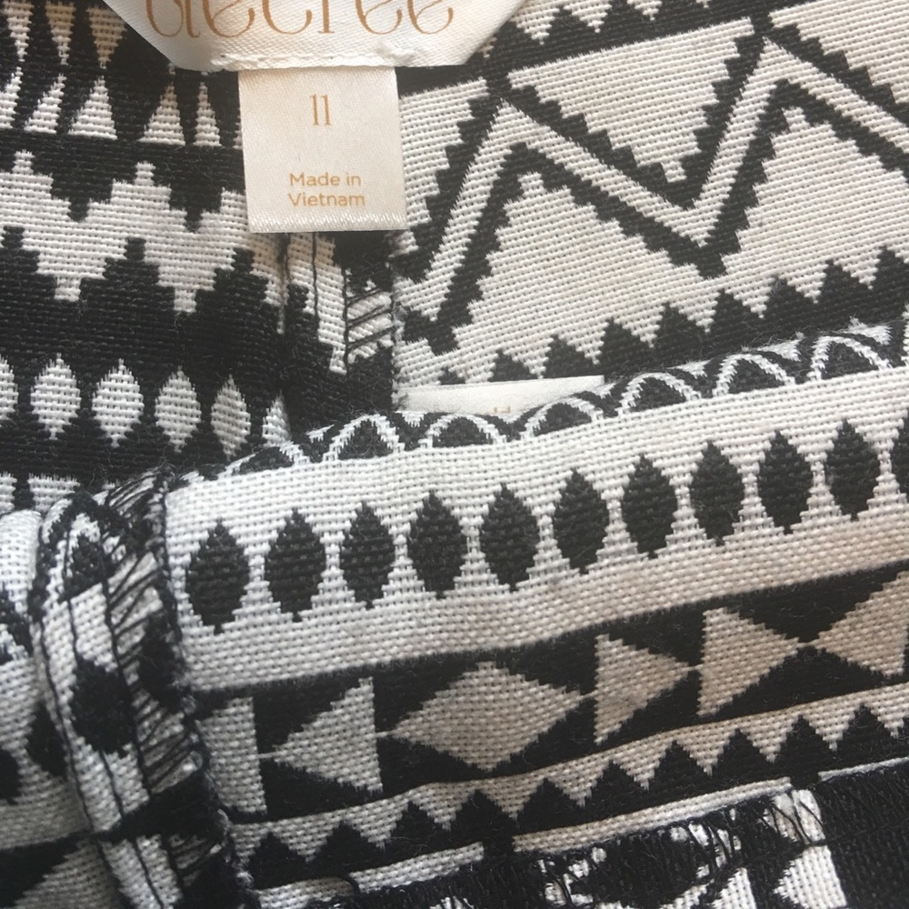 Black & White Triple Shorts - Picture 6 of 6