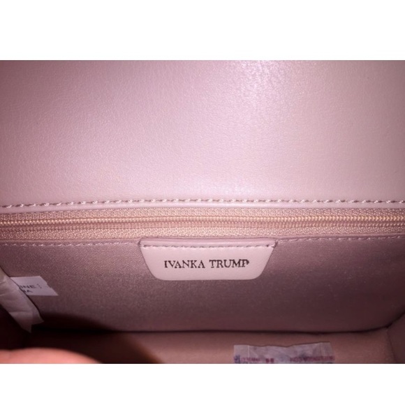 Ivanka Trump pink RARE Crossbody Bag w Silver Chn - Picture 6 of 8
