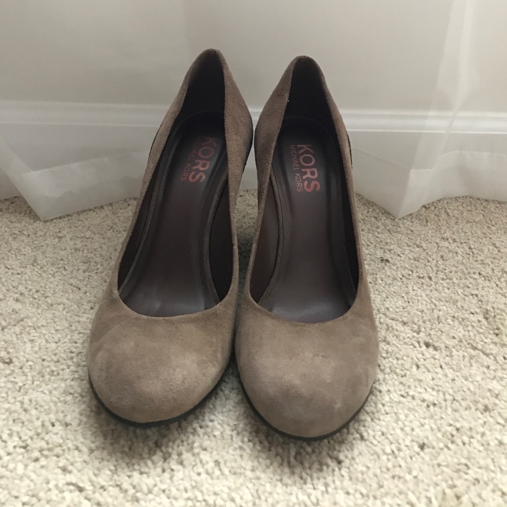 Authentic Michael Kors wedges!!!