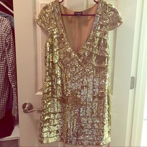 BEBE size Large gold sequin dress size Large