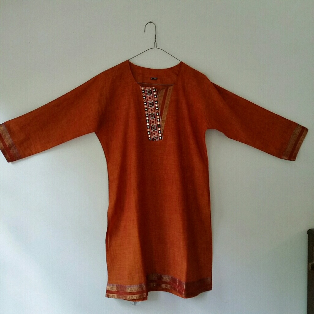 Tunic - Picture 4 of 8