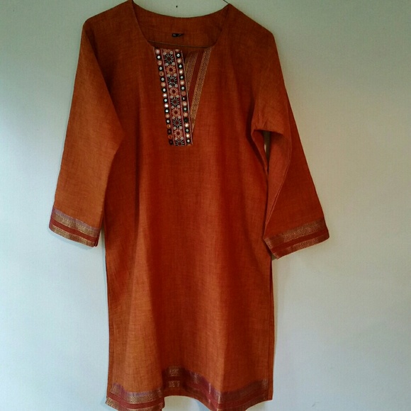 Tunic - Picture 8 of 8