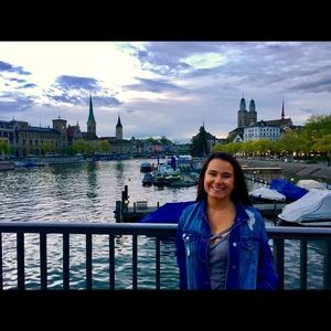 Meet your Posher, Mariya