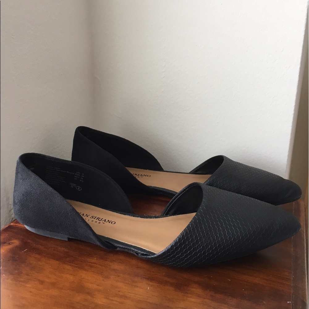 Size 8 Black flats