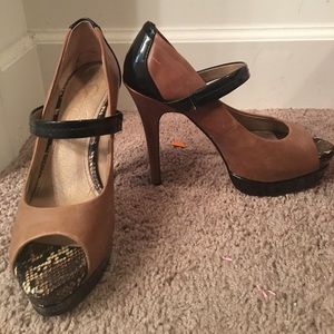 Jessica Simpson peep toe heels