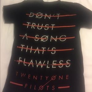 TWENTY ONE PILOTS SHIRT