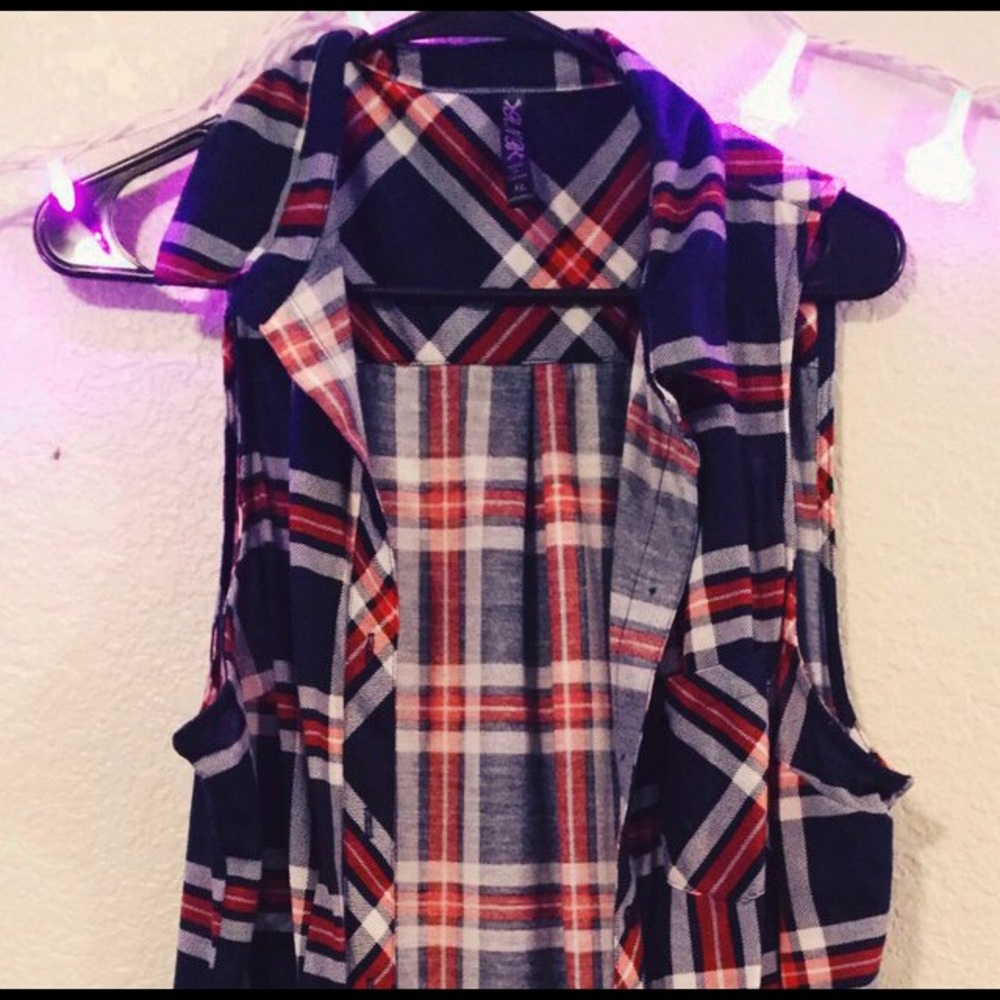 Long plaid tank cardigan!