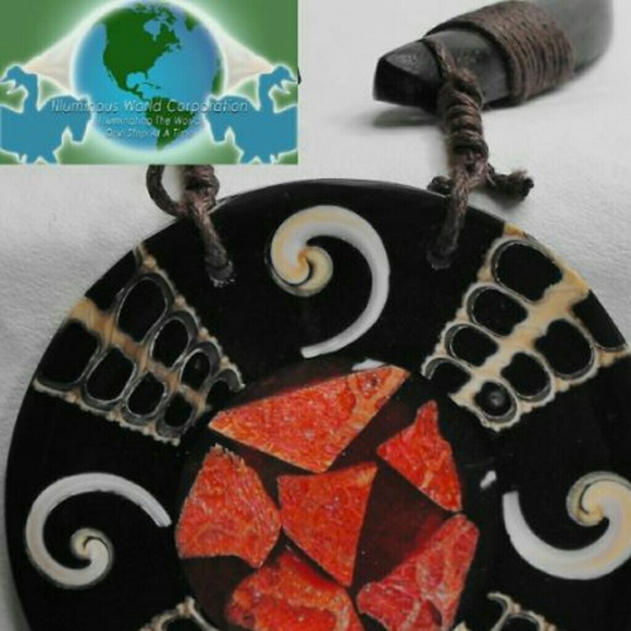 Natural Boho Necklace with Shell inlay - Picture 3 of 3