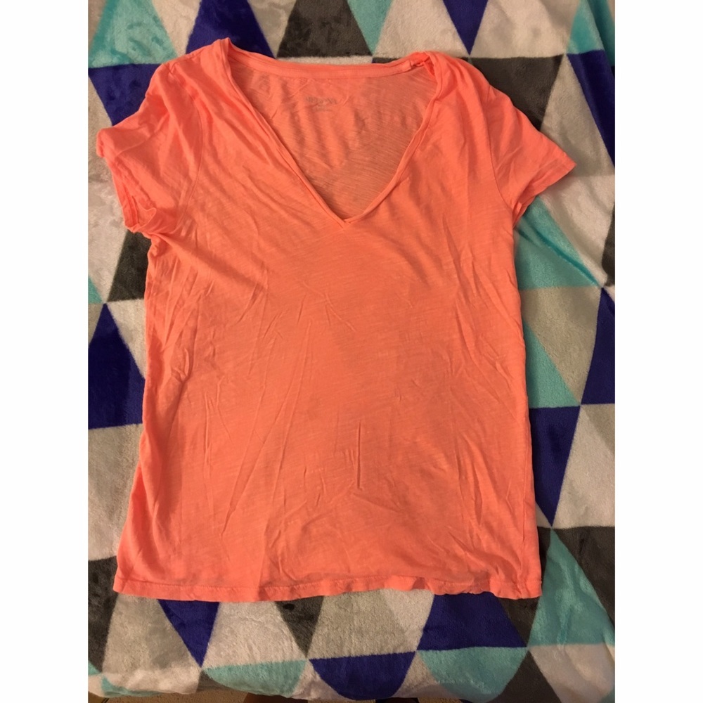 Short sleeve v-neck
