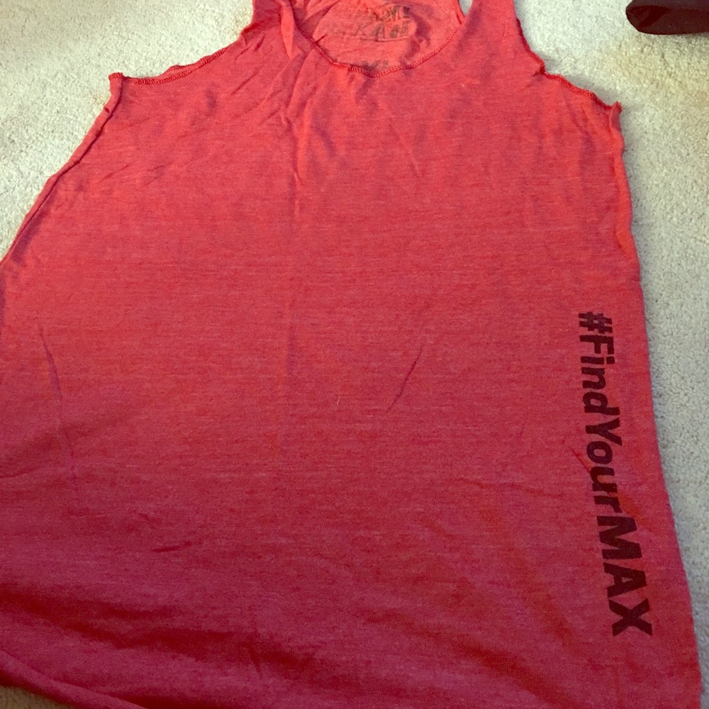 🚨SPRING CLEANING SALE 🚨insanity max 30 shirt