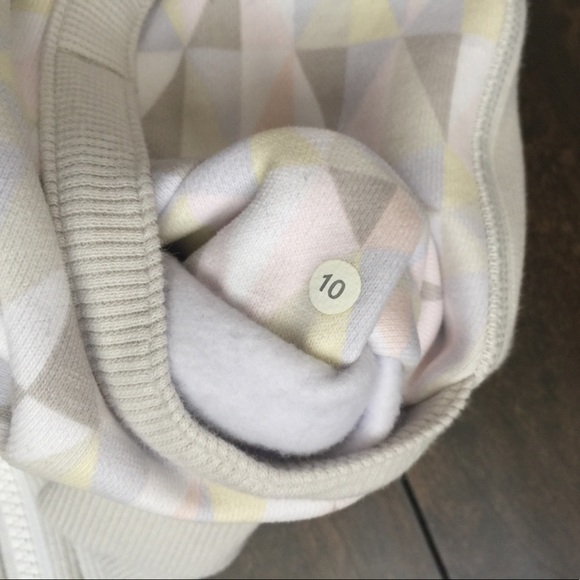 💰SOLD💰☁️Lululemon Stained Glass Scuba II ☁️ - Picture 7 of 7