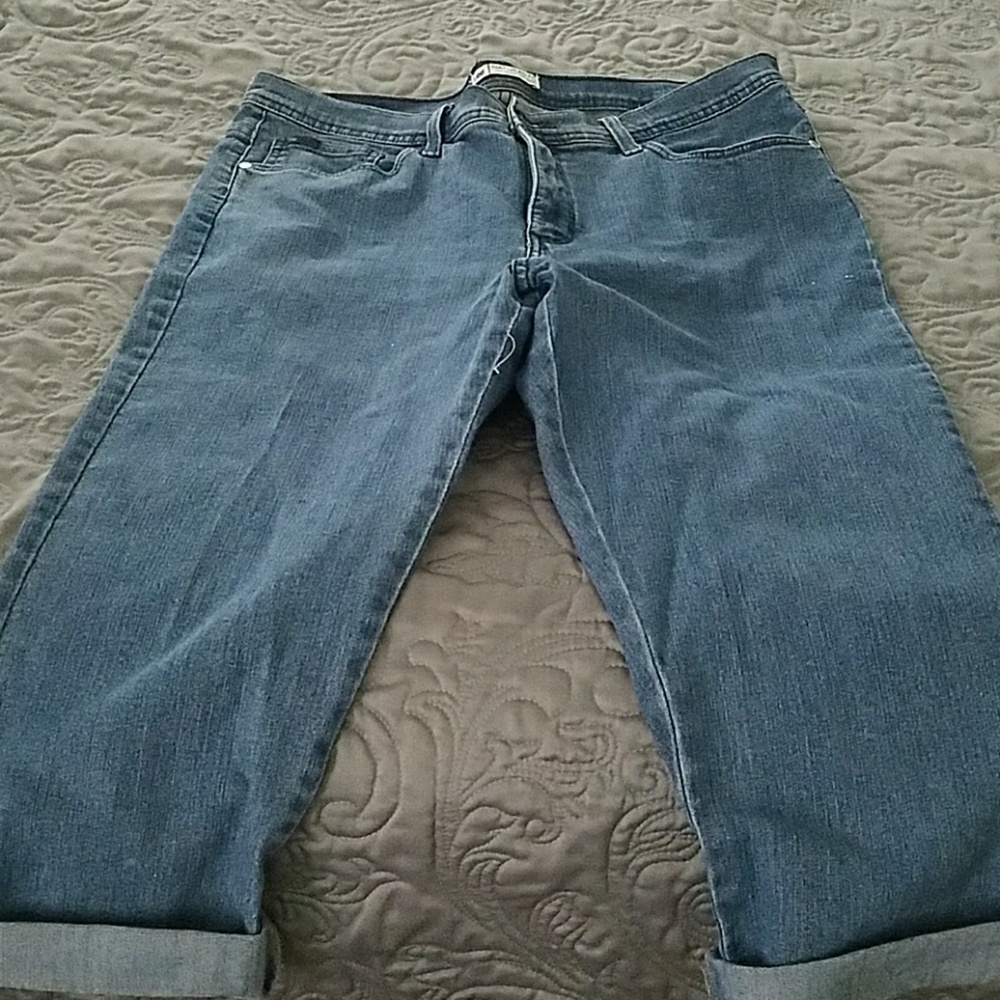Capri jeans