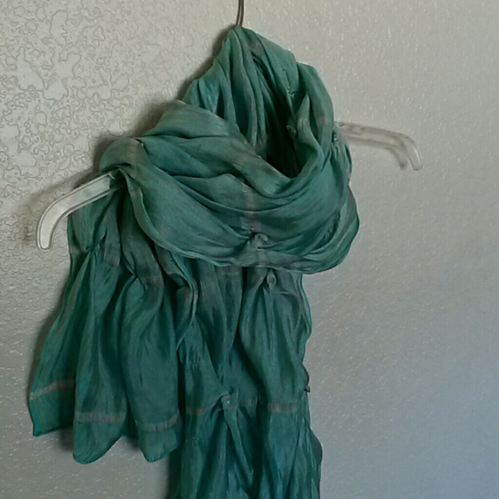 Light blue scarf