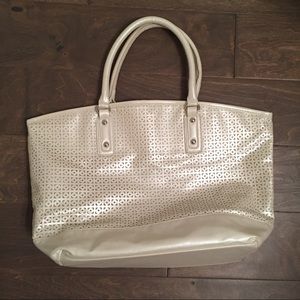 Oversized cream or white eyelet tote 🌺