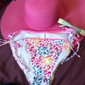 PINK by Victoria Secret bikini bottoms NWT L PINK by Victoria Secret bikini bottoms NWT L