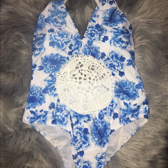 ❗️Final Price ❗️Crochet Women's Swimsuit Swimwear - Picture 2 of 4