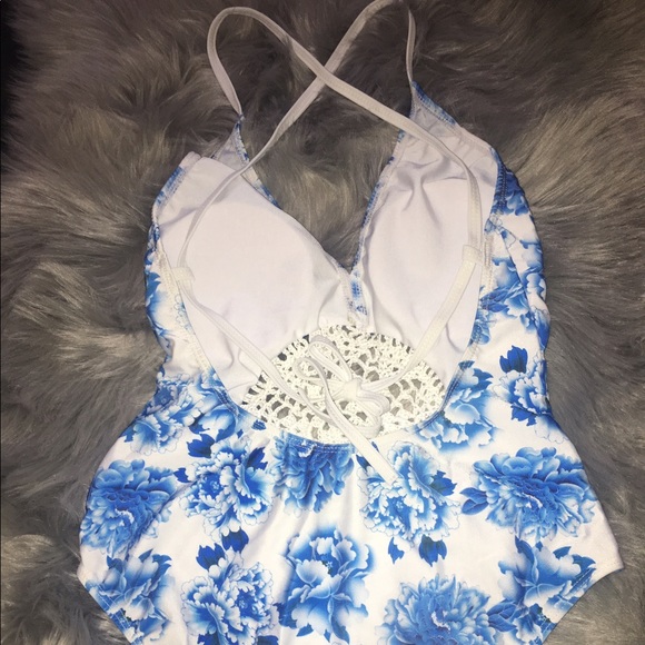 ❗️Final Price ❗️Crochet Women's Swimsuit Swimwear - Picture 3 of 4