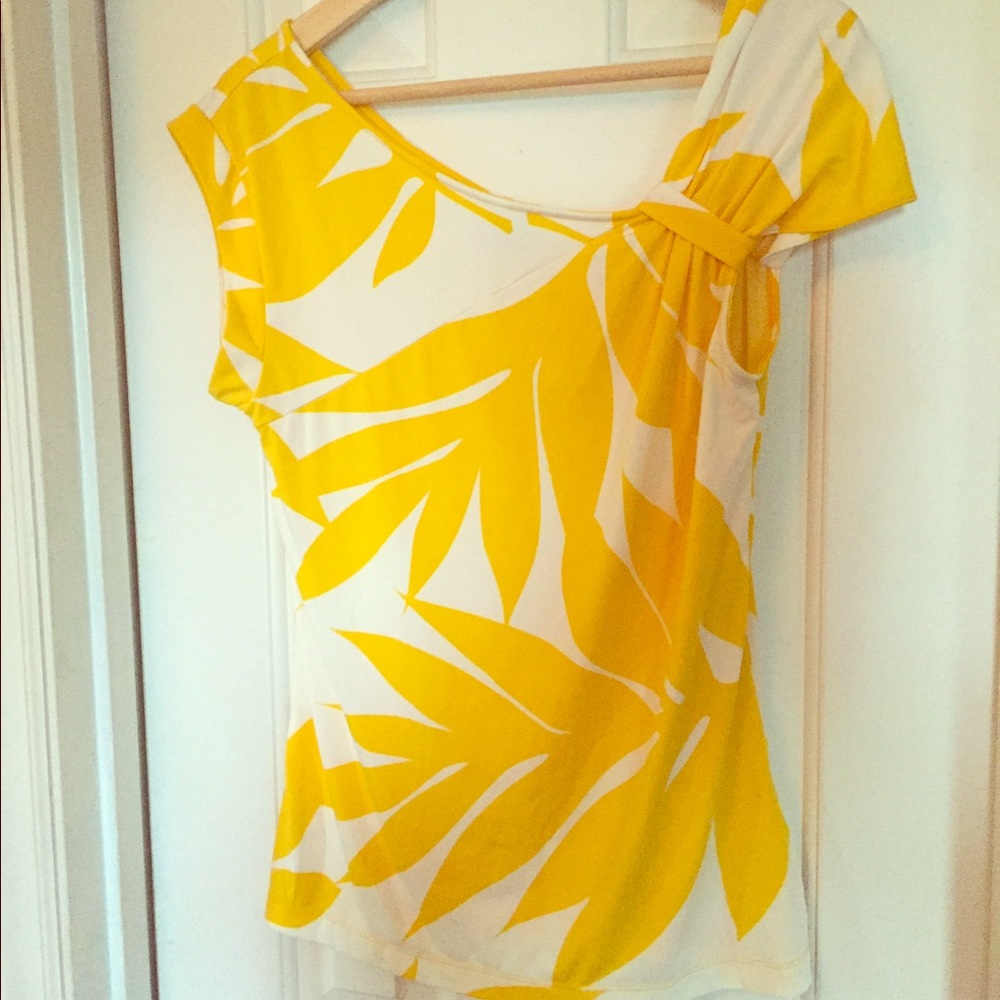 Bright, yellow, & white top