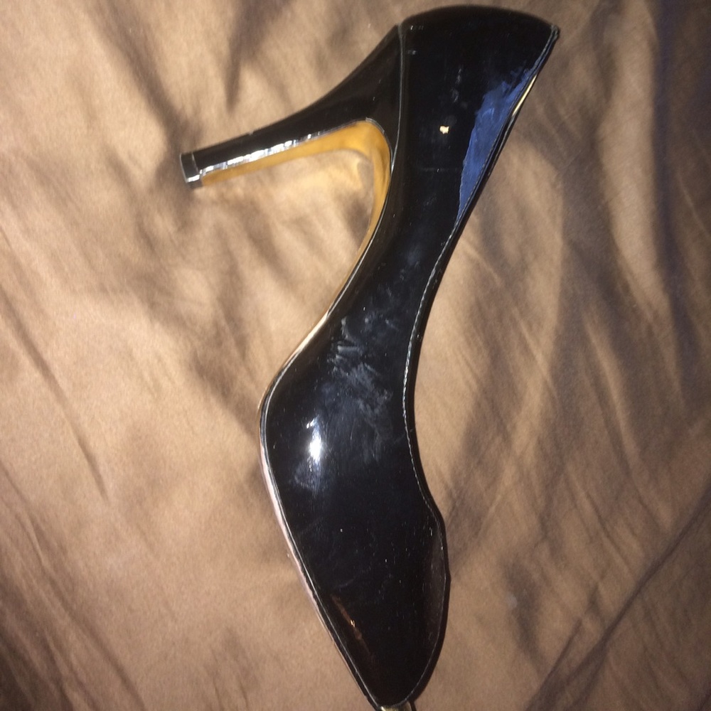 Black open toed shoe
