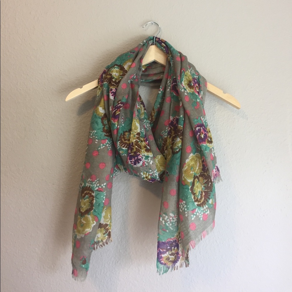 Gorgeous lightweight floral scarf