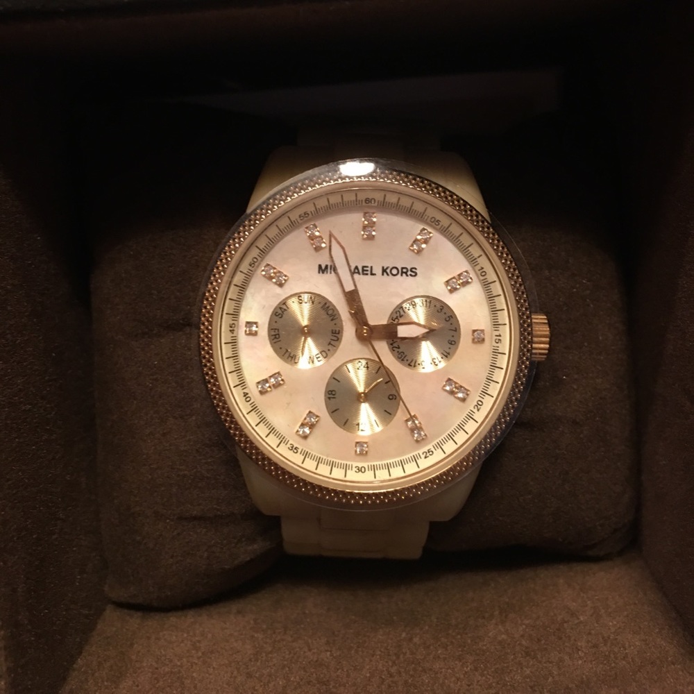 Micheal Kors Horn Watch
