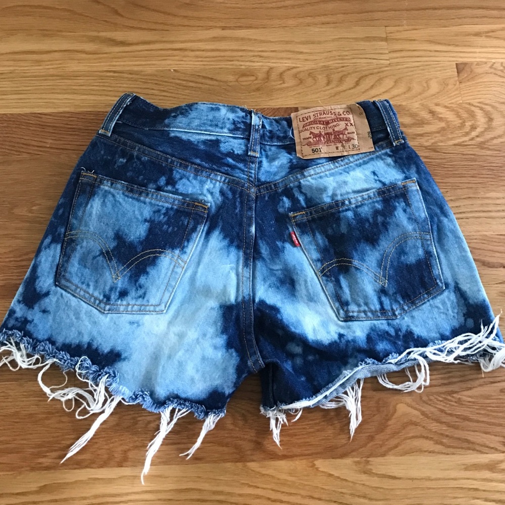 High Waisted Levi Shorts
