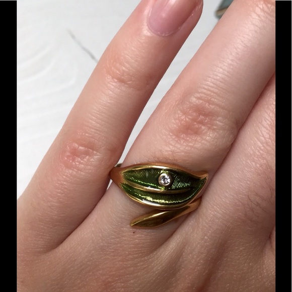 Adjustable leaf ring 🍃 - Picture 2 of 4