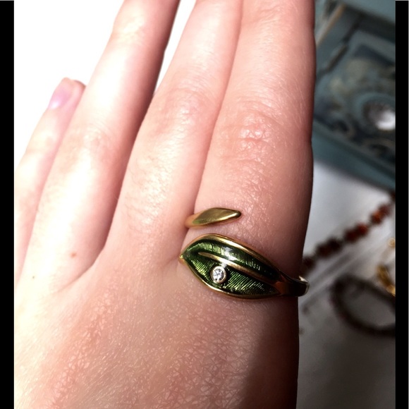 Adjustable leaf ring 🍃 - Picture 4 of 4