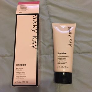 TimeWise Age-Fighting Moisturizer