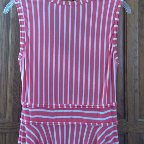 MaxStudio Sleeveless Criss-Cross neckline dress - Picture 3 of 4