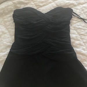 elegant black sleeveless dress