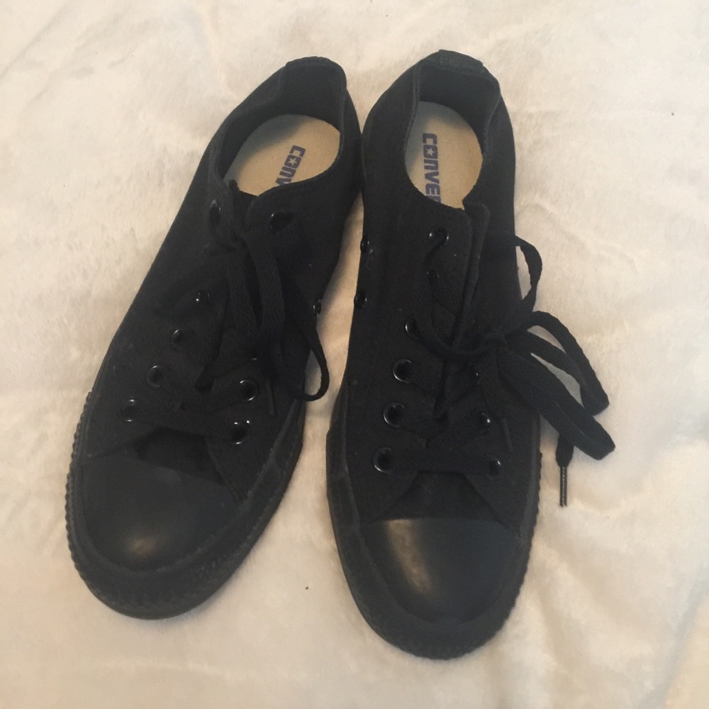Black converse