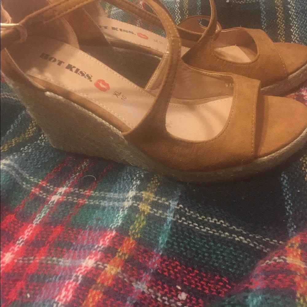 Heels - Picture 2 of 3